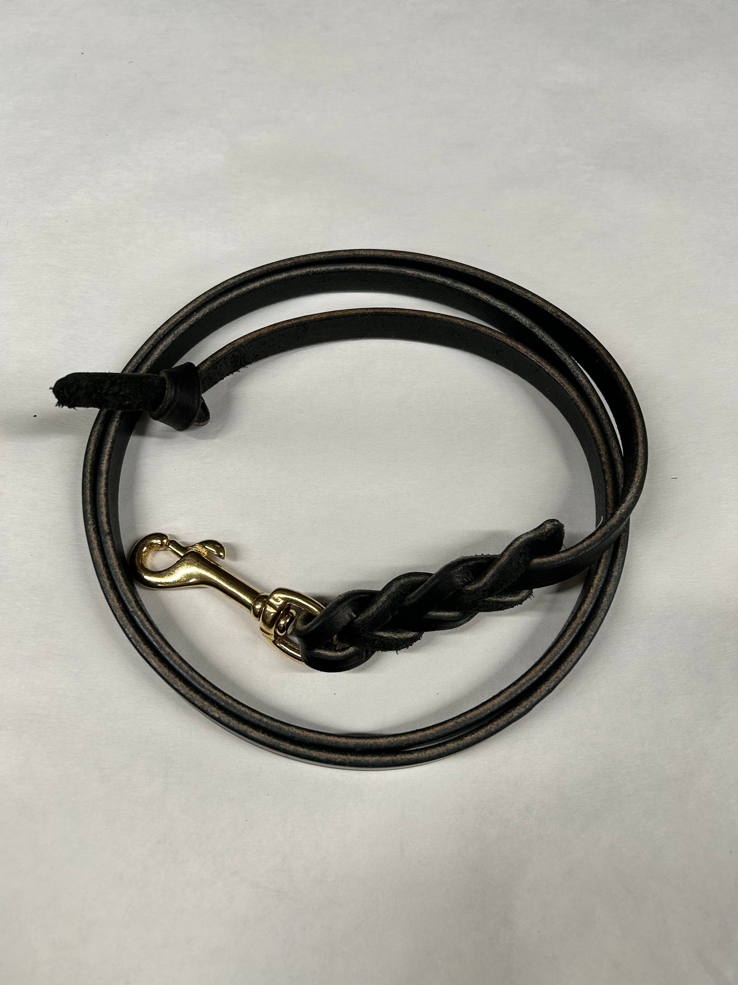 5ft x 1/2in braided leather leash with knot (black)